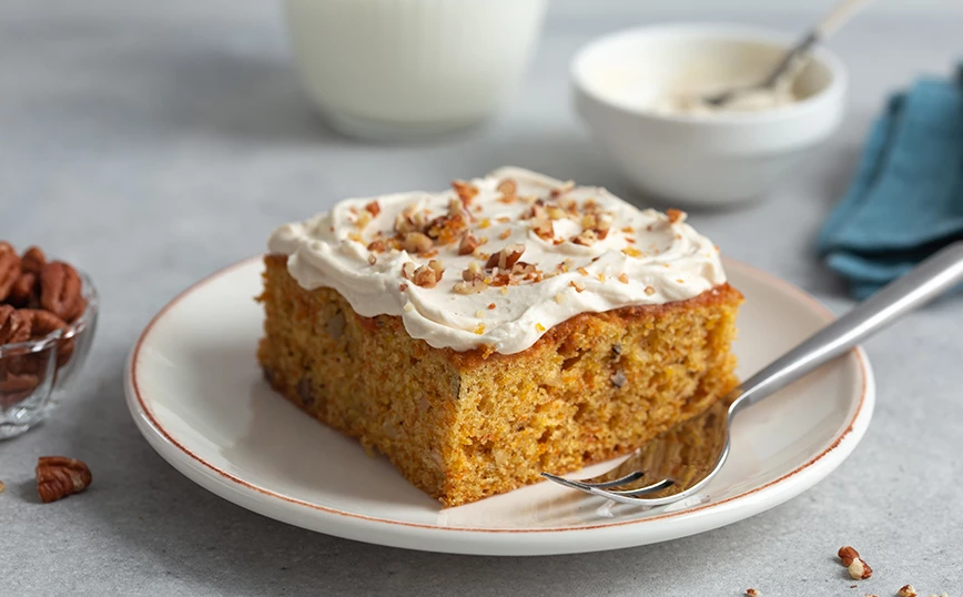 Συνταγή για υγιεινό carrot cake Λίγες θερμίδες αλλά γεμάτη γεύση