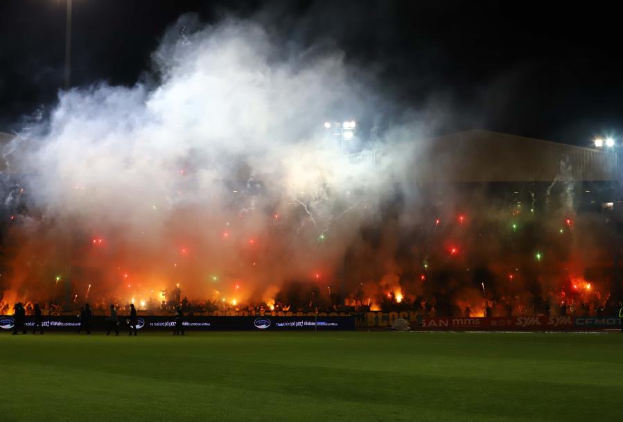 Aντι να ψαξουν να βρουν τους 5-10 αλήτες που δημιουργούν προβλήματα στα γήπεδα…